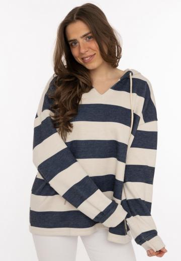 Пуловер с капюшоном