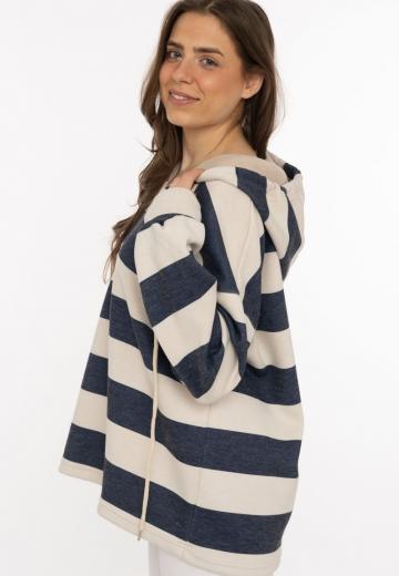 Пуловер с капюшоном