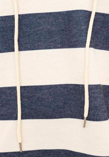 Пуловер с капюшоном