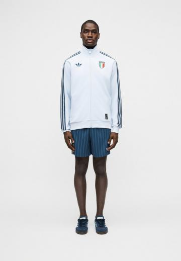 Спортивная куртка