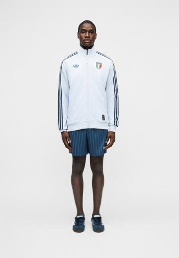 Спортивная куртка