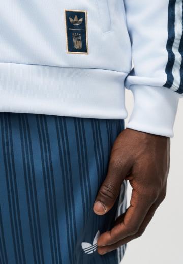 Спортивная куртка