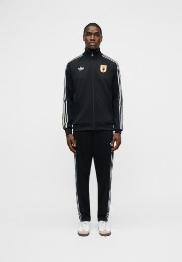 Спортивная куртка