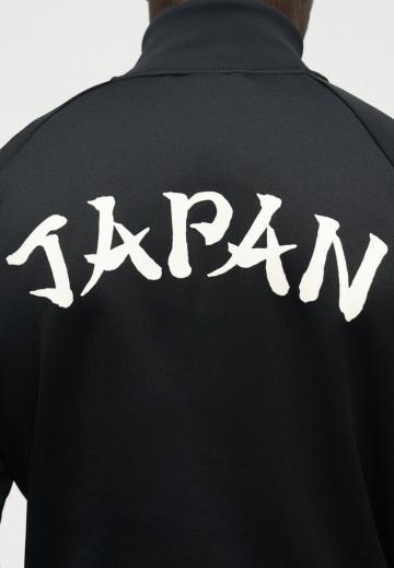 Спортивная куртка