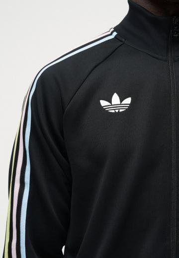 Спортивная куртка