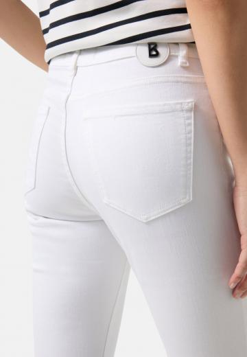 Узкие джинсы