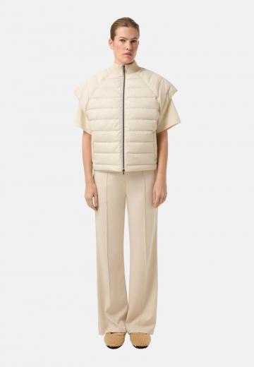 Пуховой жилет