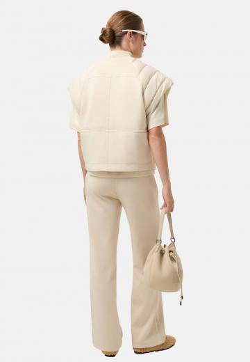 Пуховой жилет