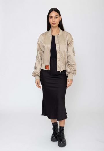 Куртка с накладнымит карманами