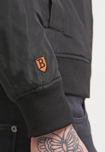 Куртка бомбер