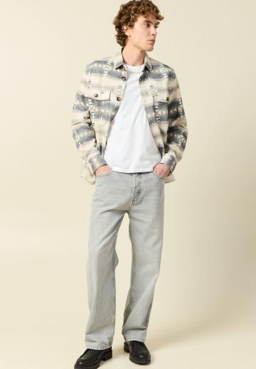 Прямые джинсы