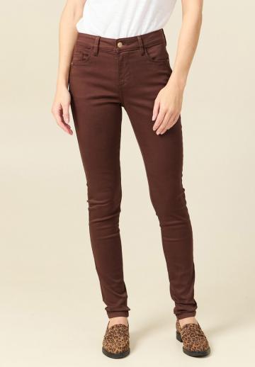 Узкие джинсы