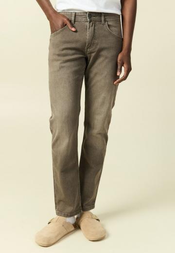 Прямые джинсы