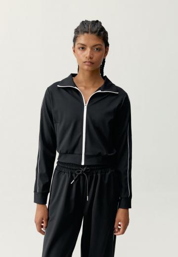 Спортивная куртка