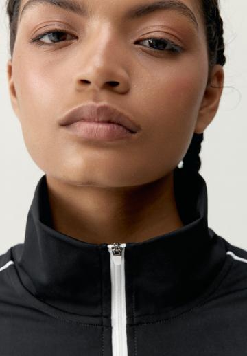 Спортивная куртка