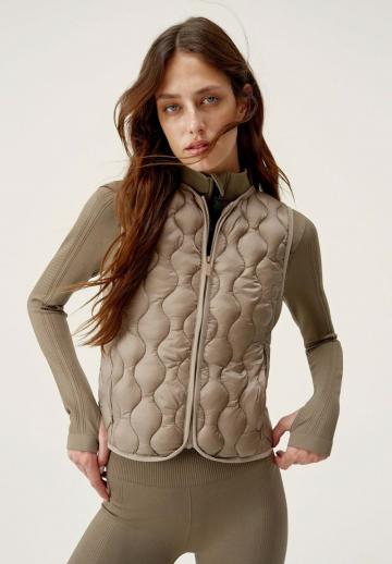 Спортивный жилет