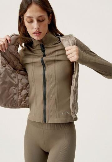 Спортивный жилет