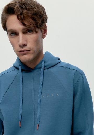 Спортивная кофта