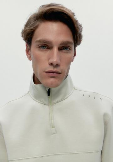 Спортивная кофта