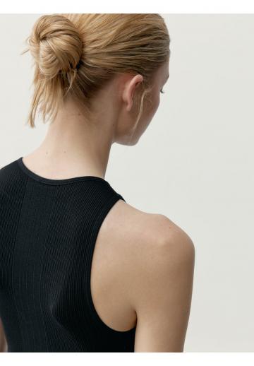 Спортивный топ