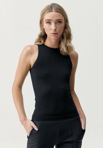 Спортивный топ