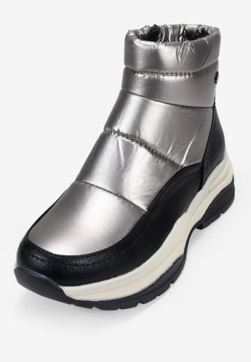 Зимние ботинки