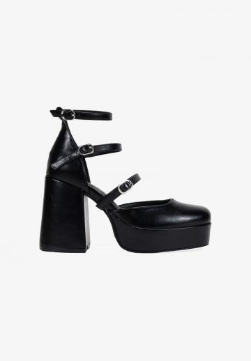 Туфли на высоком каблуке