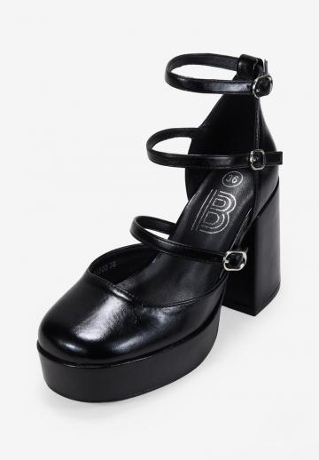 Туфли на высоком каблуке