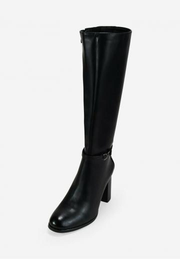 Высокие сапоги