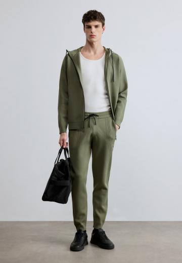 Спортивные штаны