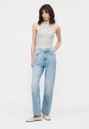 Прямые джинсы