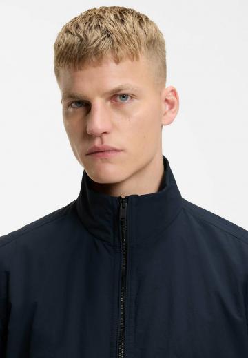 Куртка бомбер