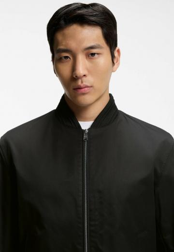 Куртка бомбер