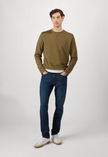 Узкие джинсы