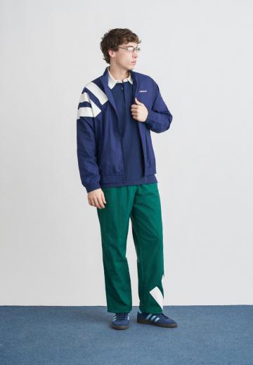 Спортивная куртка