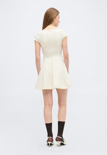 Короткое платье