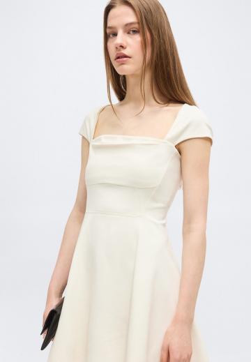 Короткое платье