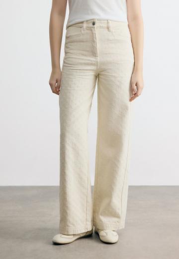 Клешеные джинсы