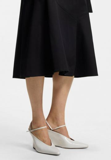 Туфли на высоком каблуке