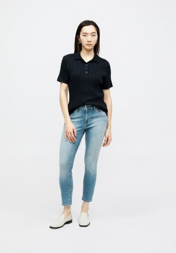 Короткие джинсы