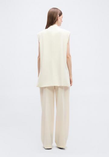 Длинный жилет