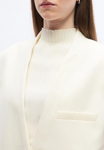 Длинный жилет