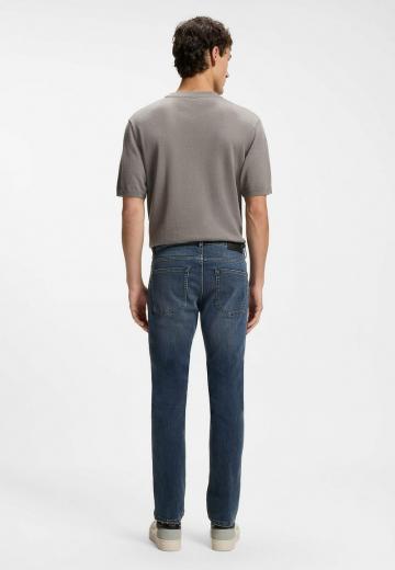 Узкие джинсы