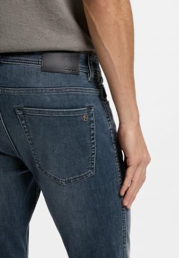 Узкие джинсы