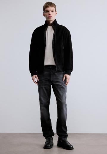 Прямые джинсы