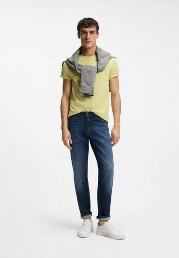 Узкие джинсы