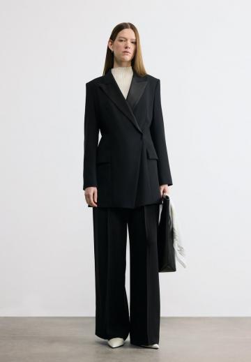 Короткое пальто