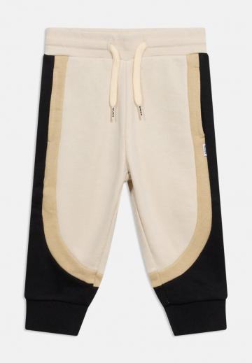 Набор одежды