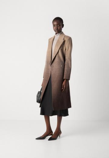 Шерстяное пальто