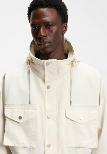 Короткое пальто